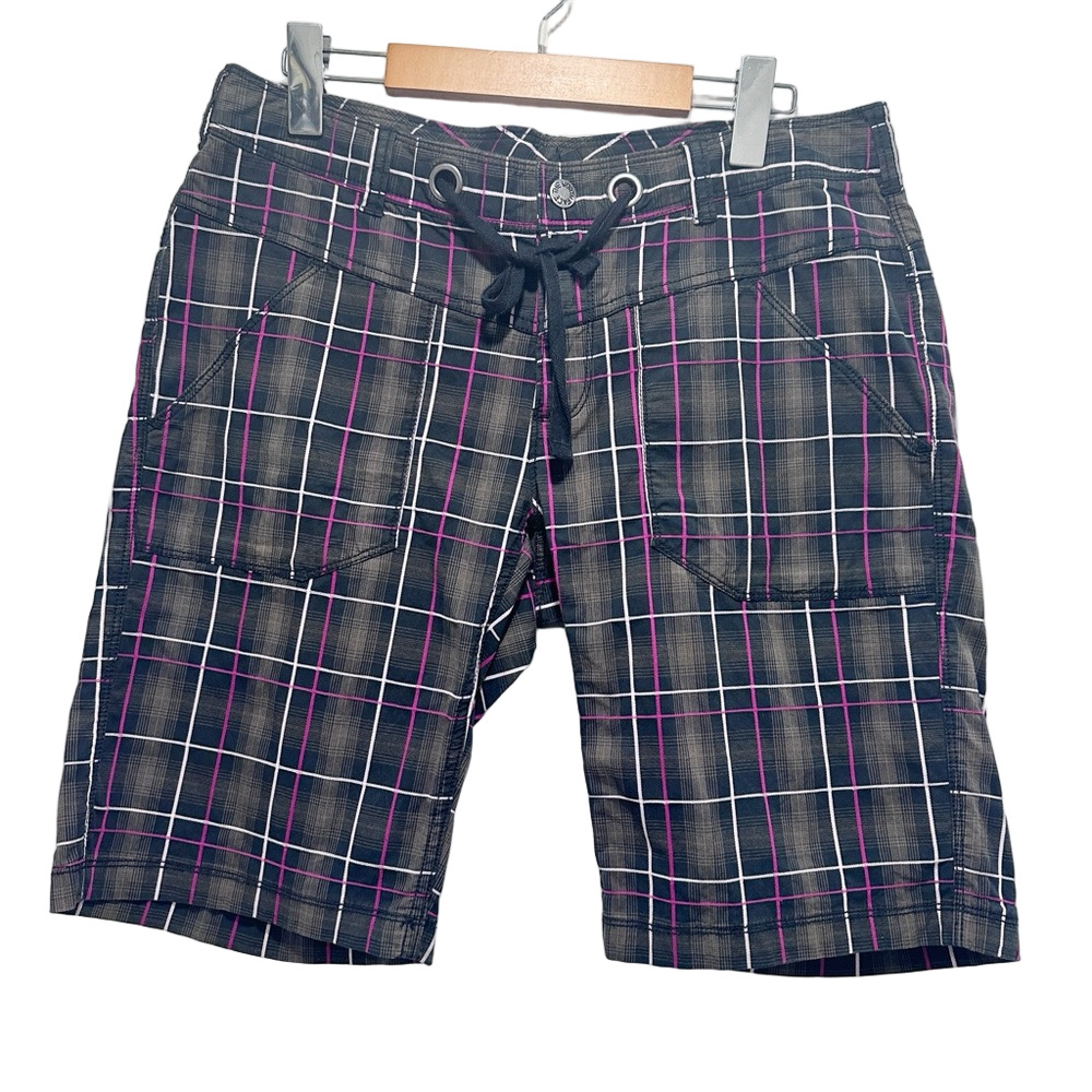 The North Face Black and Pink Plaid Shorts size 10